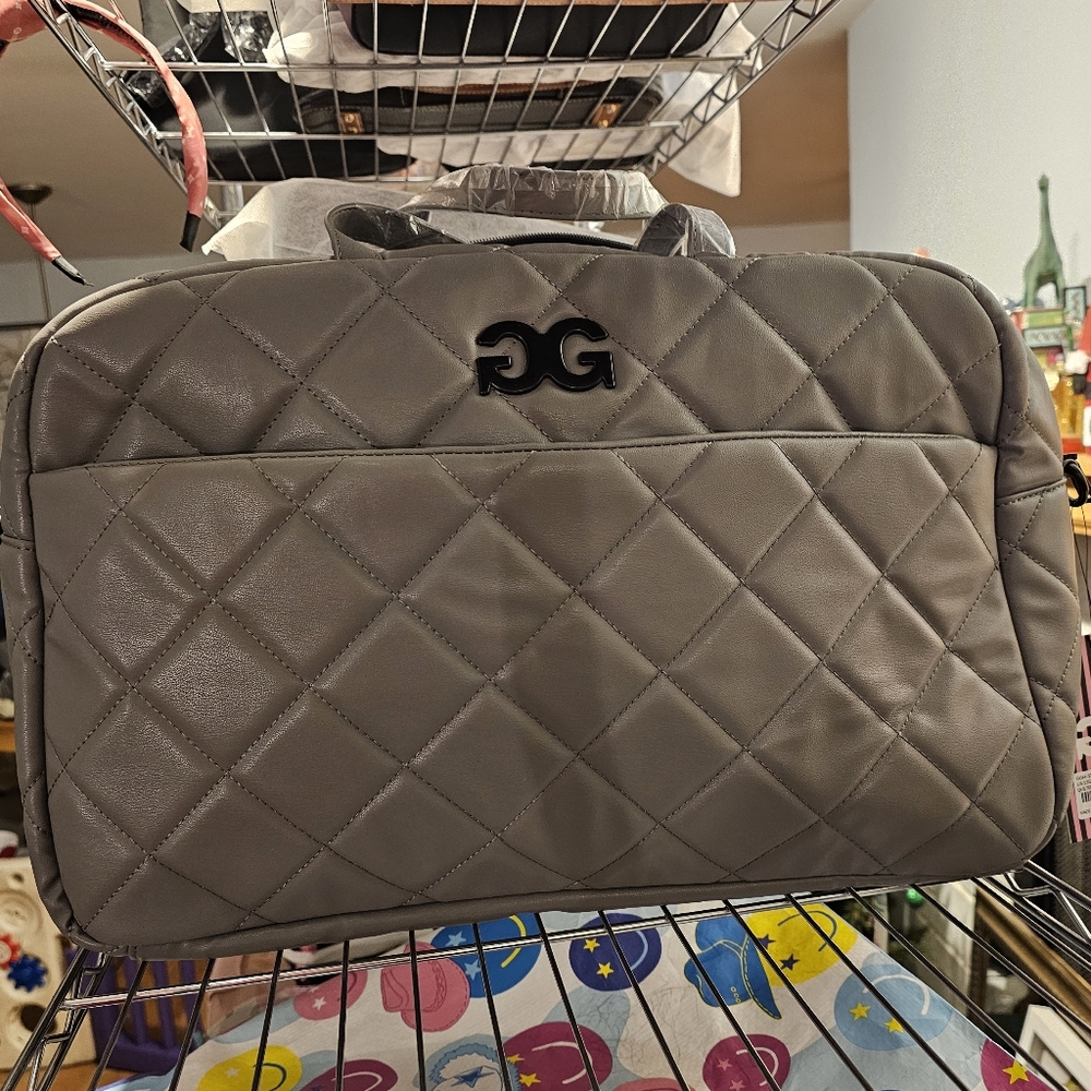Gilda Paris Quilted Vegan Leather Duffle/Crossbody - Picture 4 of 4